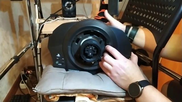 Разбираем Thrustmaster t300 для замены кулера