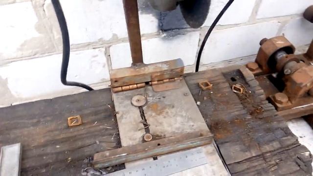 Стойка для болгарки( держатель ) своими руками, надёжный помошник! Легко и просто! смотреть онлайн