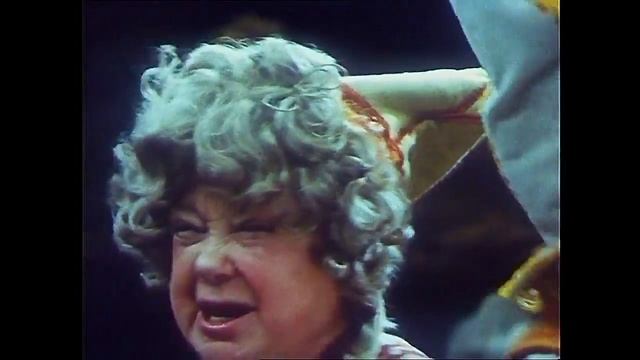 И нос в лапше, и губа в борще, и ваще! смотреть онлайн