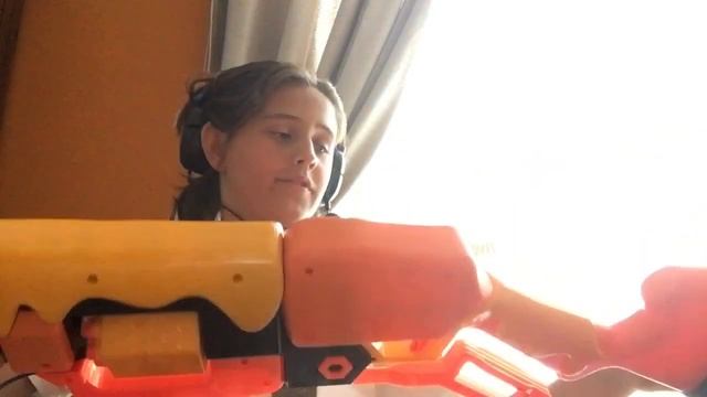 Unboxing, reviewing and shooting the Nerf Roblox Adopt me bees lever action gun! смотреть онлайн