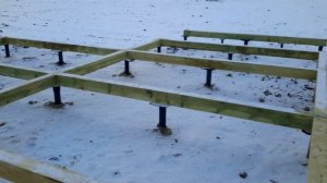 Строительство каркасного дома | Обвязка винтовых свай фундамента брусом ГЛАВ-СВАИ СПБ