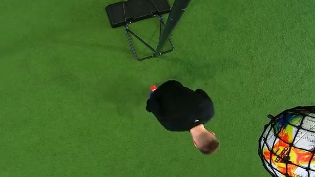 кто из Амкала прыгает как РОНАЛДУ?! /CRISTIANO RONALDO HEADER CHALLENGE! смотреть онлайн