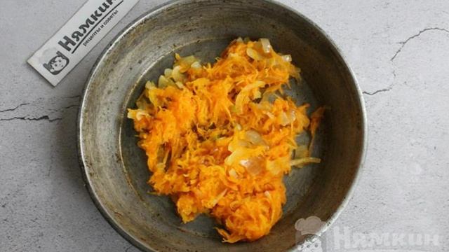 Легкий суп с куриной печенью и вермишелью