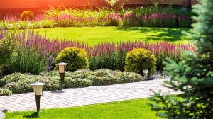 ?Оригинальные примеры украшения территории загородного дома / Garden Decor Ideas / A - Video