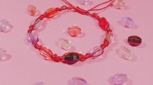 УЗНАЙТЕ, КАК ЛЕГКО СДЕЛАТЬ БРАСЛЕТ С УЗЛОМ