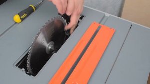 Распаковка и обзор на распиловочный станок BLACK+DECKER BES720-QS