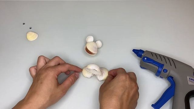 Лягушонок из ракушек / Поделка / Морская тематика / DIY смотреть онлайн