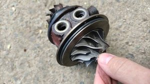 Люфт картриджа турбины TD04L