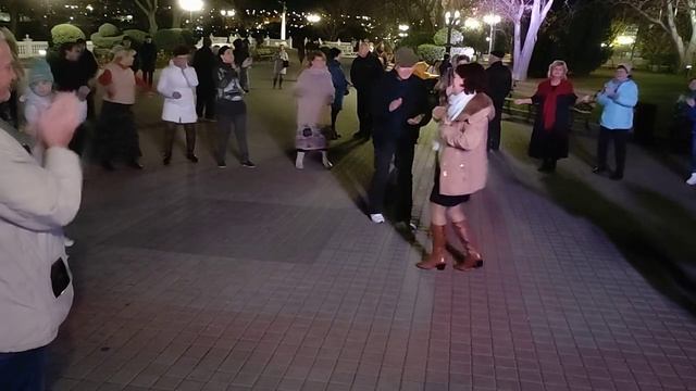 05.12.21 - Танцы на Приморском бульваре - Севастополь - Сергей Соков