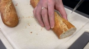 Быстрая домашняя Закуска. Багет с сыром и беконом в Духовке