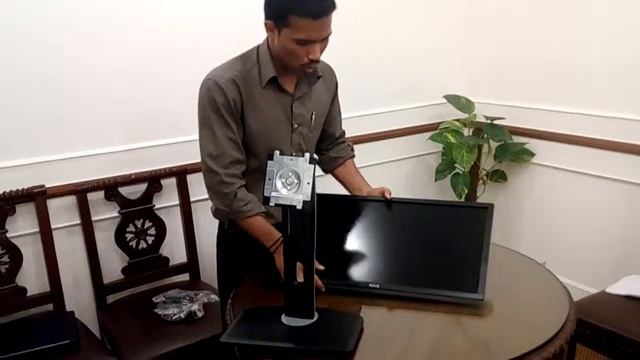 Dell UtraSharp u2410 Monitor (Unboxing) смотреть онлайн