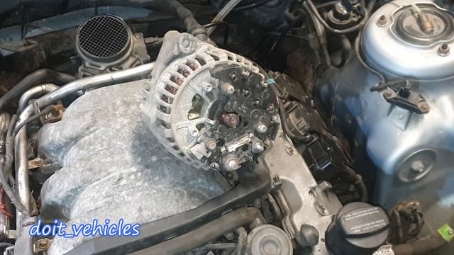 S 320 V6 Alternator Replacement / Voltage Regulator Check on Mercedes W220 S class смотреть онлайн