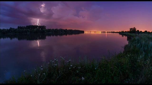 Гроза прошла над лесом стороною, Иван Бунин смотреть онлайн