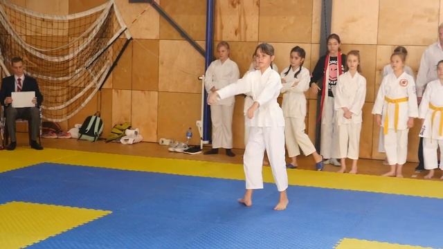 Соревнование по каратэ WKC 19 декабря 2021г. Ката девочки 10-11 лет- (05). смотреть онлайн