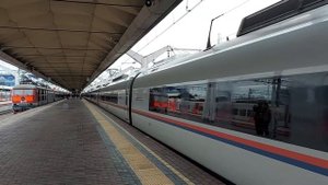 [РЖД] Высокоскоростной поезд №748 "Невский экспресс" Москва - Санкт-Петербург перед отправлением.