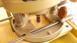 Фрезерование сквозных пазов в подставке, milling grooves through wood