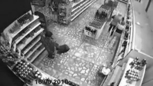 Приколы в магазине. с видеокамер наблюдения