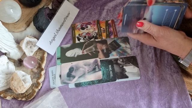 ?TWINFLAMES:Let go of doubt, insecurity & abandonment, everything is in divine order. Union is near смотреть онлайн