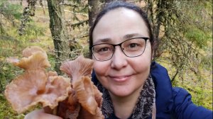 Они всё ещё растут. Съездила в лес в конце октября за грибами.