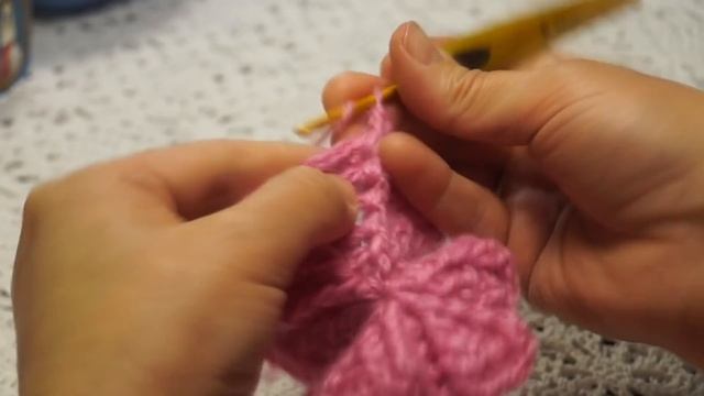 Берет рельефными столбиками.(knitting crochet beret.) (Шапка #59)