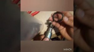 Сравнение сальников клапана фазорегулятора меган 2. ДВС К4М.mp4