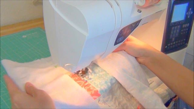 Clover & Violet - Wavy Line Quilting Tutorial смотреть онлайн