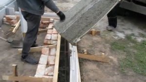 Как правильно залить бетон с миксера!Бетонируем фундамент под гараж и крыльцо всего 7 куб.