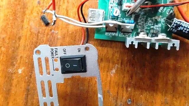 Ремонт инвертора 12/220 Вольт. Под нагрузкой ведёт себя не адекватно. смотреть онлайн