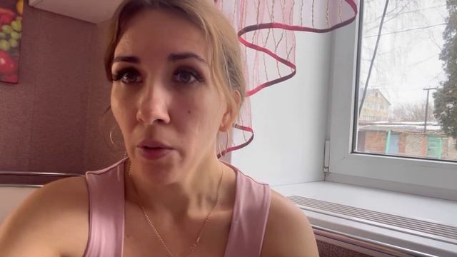 Купила что нужно и отвезла в больницу бабушке смотреть онлайн