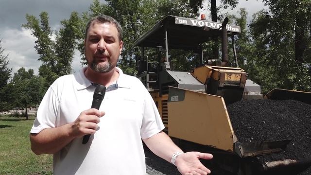Асфальтирование будущих спортивных площадок началось в Черногорском парке Абакана