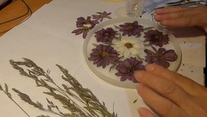 Живые цветы в эпоксидной смоле