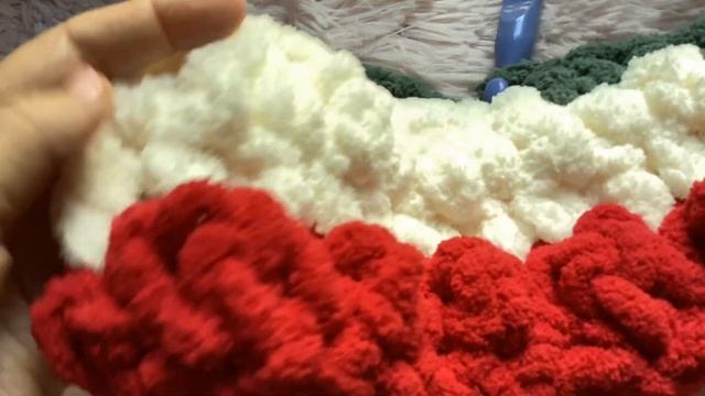 Crochet A Beautiful Vintage Inspired Christmas Blanket: Works Up Quickly With Jumbo Yarn!