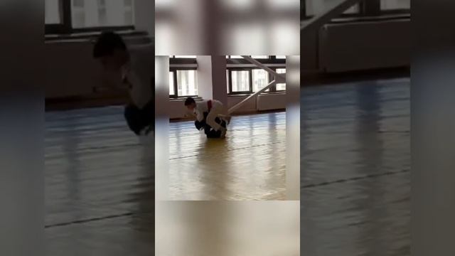 Мунис ДУО кардам дар 19 секунд задамша