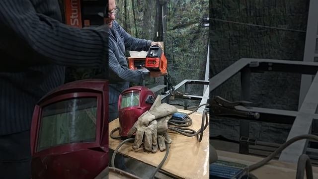 Зварювальний інвертор Sturm Professional 255А (AW97I2550D)