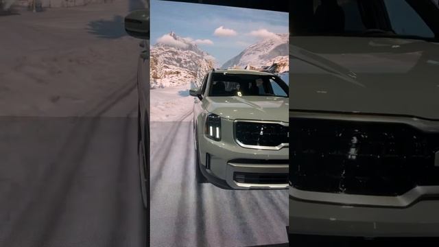 Kia Telluride - Live from Chicago auto show. Feb 11, 2023.