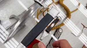 Блошиный рынок в Европе. Ордена и оружие. Культурные ценности.