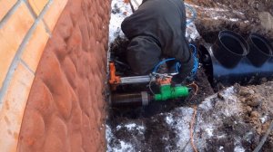 Алмазное бурение бетона. Как просверлить отверстие в фундаменте для канализационной трубы септика!