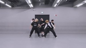 Танец S-class Stray kids