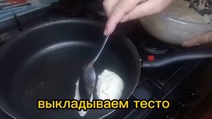 Пышные оладушки на кислом молоке или кефире...не впитывают масло...готовьте двойную порцию!!!