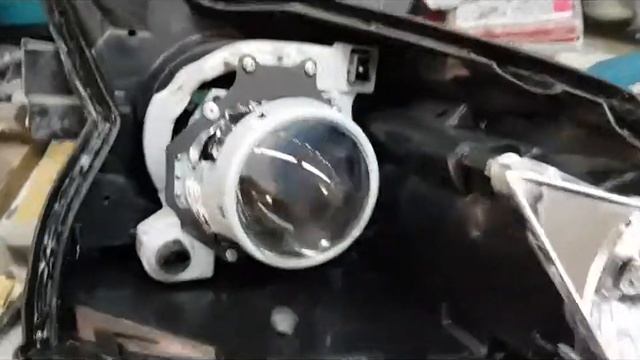 Mazda 6. Бегающий поворотник. Замена линз на Hella 3R Premium. смотреть онлайн