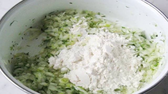 Оладьи из репчатого лука
