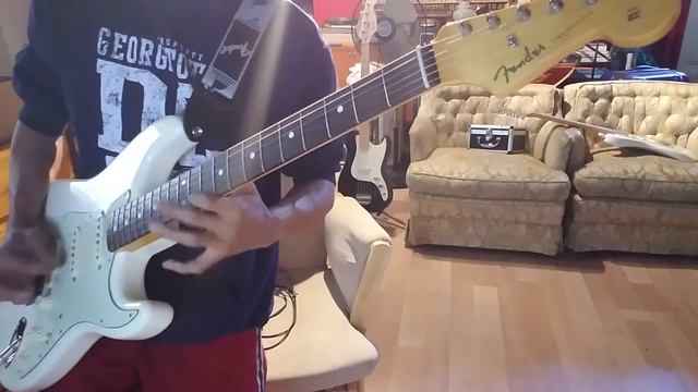 Fender Strat '62 AVRI смотреть онлайн