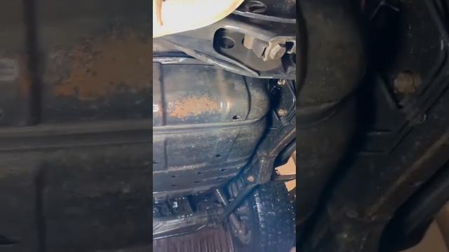Днище и рама Lexus LX 470 после мойки