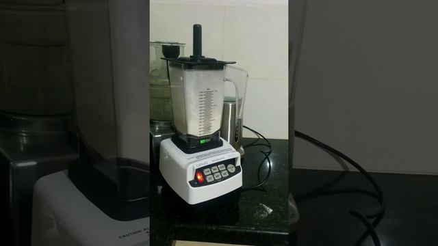 בלנדר דאבו  DAVO OMNIBLEND  דגם DAV800A בפעולה