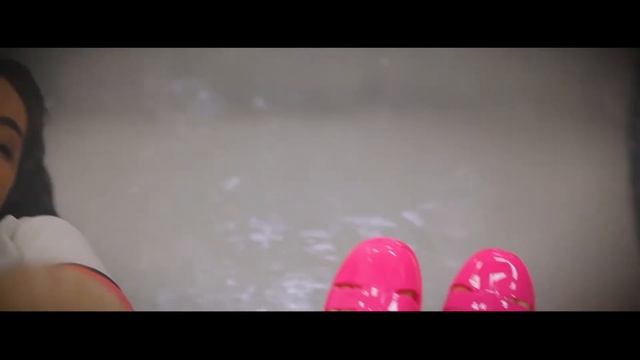 Съёмка в студии APRIORI с красками смотреть онлайн