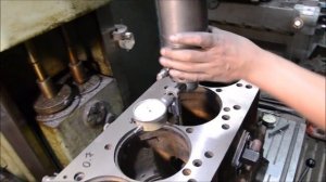 Д-240.Ремонт двигателя. Обработка посадочных мест блока цилиндров под гильзу.