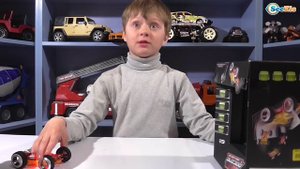 Гоночная Машина. Игрушки для мальчиков. Распаковка и обзор машинки от Игорька. Видео для детей