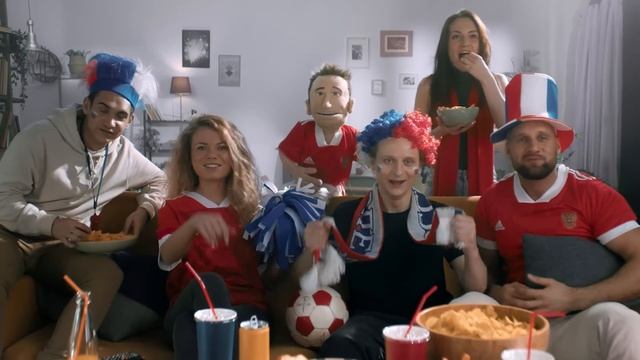 Смотри футбол дома как на трибуне! С телевизором Samsung из Эльдорадо смотреть онлайн