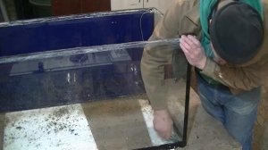 ремонт аквариума замена переднего стекла.