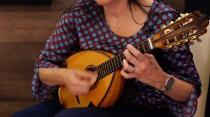 Caterina Lichtenberg Classical Mandolin Performance: Piccola Gavotta by Raffaele Calace